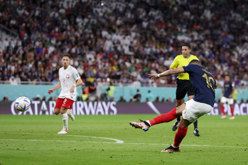 Camisa 10 deu show e classificou a França para as quartas de final da Copa do Mundo (Twitter/FIFA).