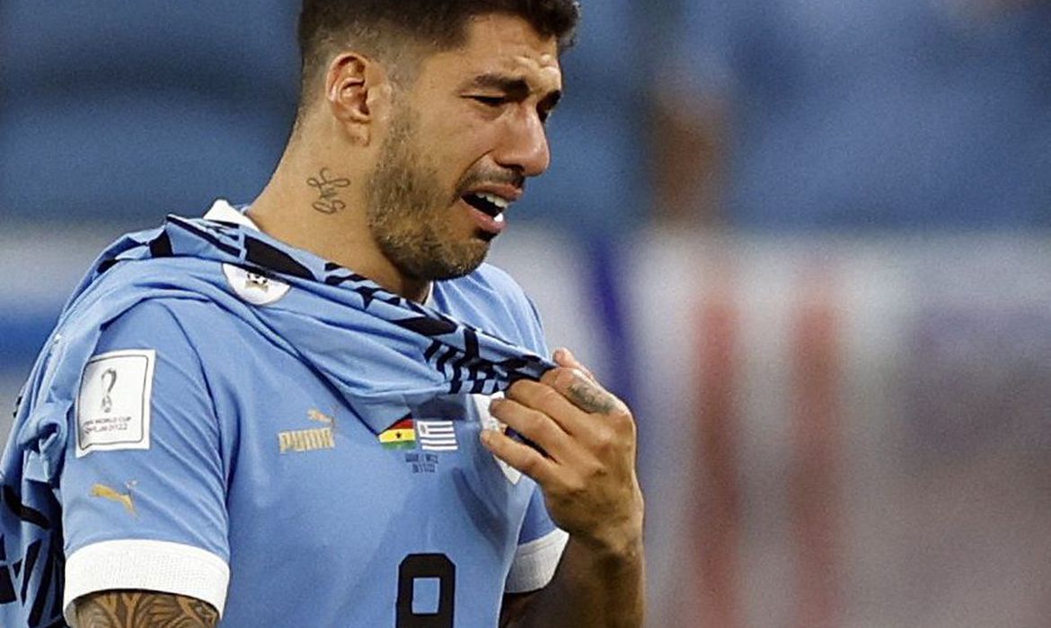 Personagem central do jogo histórico da Copa de 2010, Suárez não teve a mesma sorte em 2022 (REUTERS).