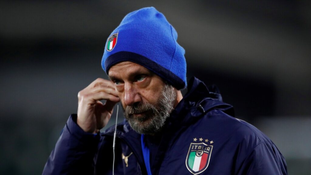 Gianluca Vialli durante treino da seleção da Itália