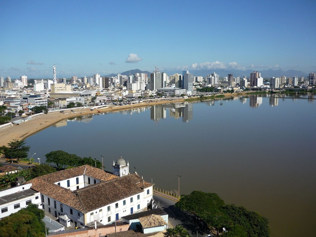 A cidade de Campos recebeu a primeira edição do evento Codin Reúne, voltado para o ecossistema de empresas industriais fluminenses - Wikimedia Commons